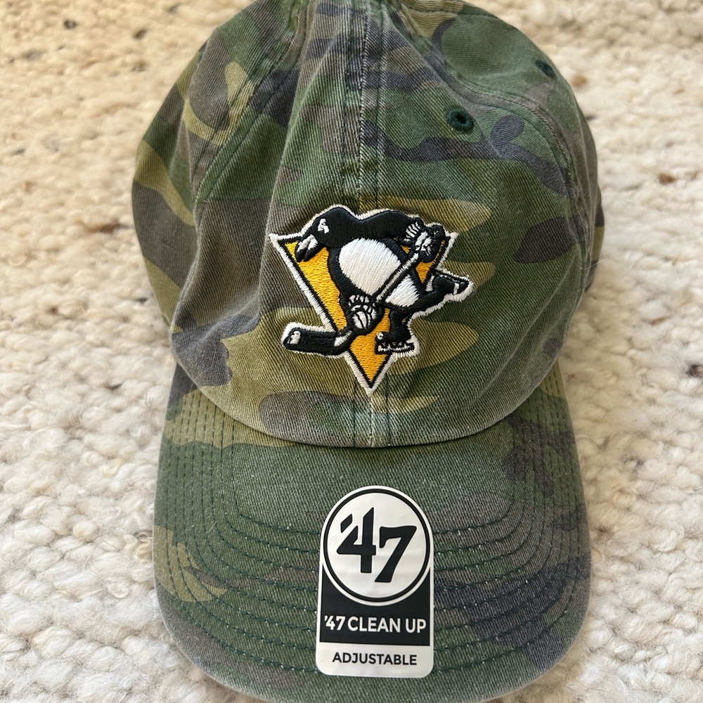 47 Pittsburgh Penguins NHL Clean up Adjustable Camo Hat